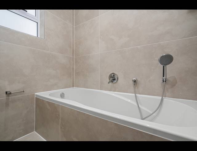 3 BEDROOM TOWNHOUSE TO LET IN SUNNINGDALE